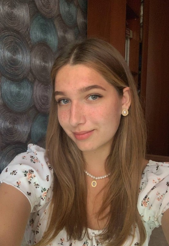 Anna • 21 • Russia