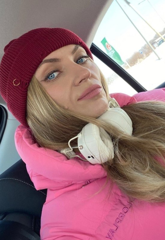 Alena • 37 • Russie