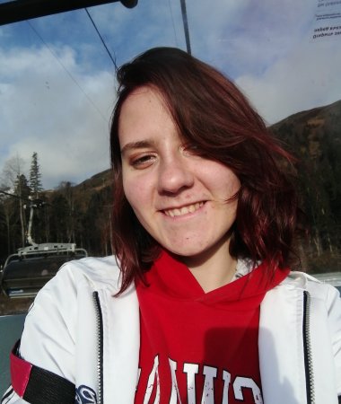 Anna, 25