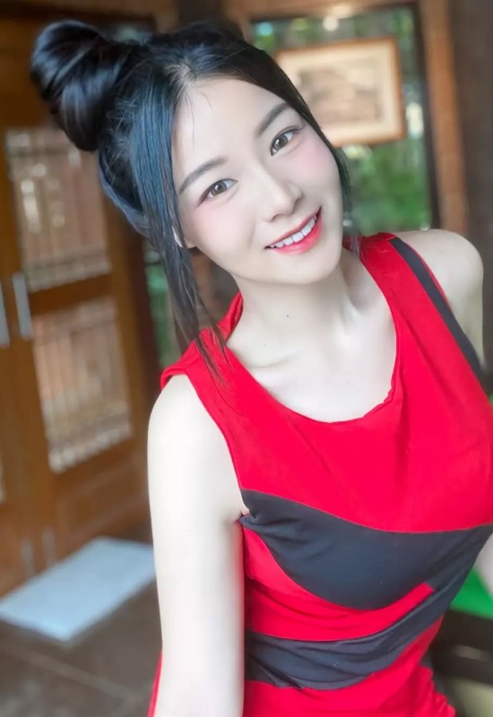 Lia lin • 24 • Russie